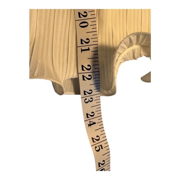 LUSH Ivory One Shoulder Ruffle Tiered Pleated Blouse Top Size Small NWT - Picture 6 of 8